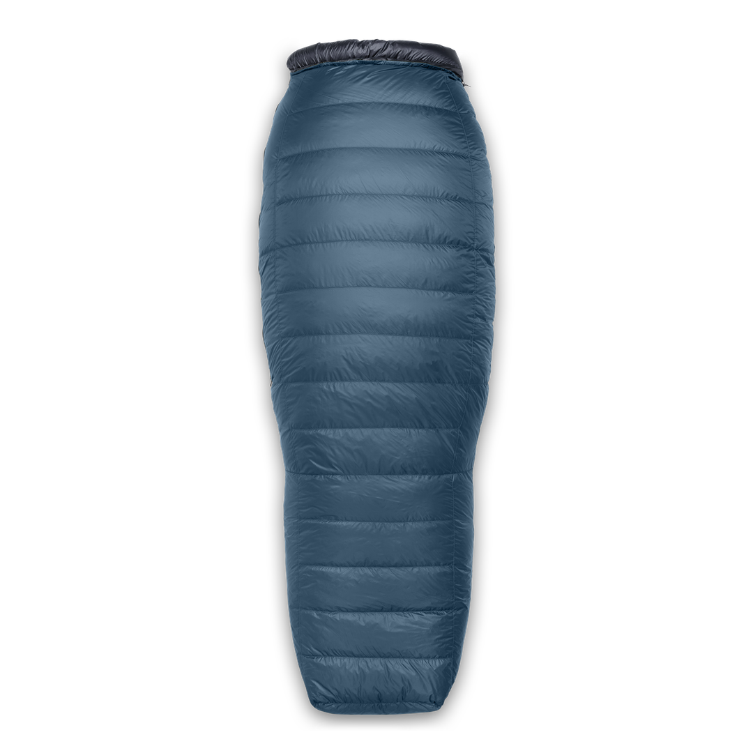 15 degree down sleeping bag zipped up